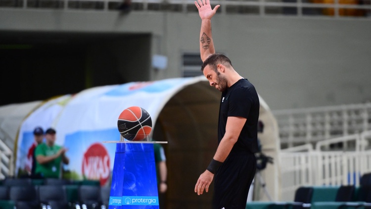 &Pi;&alpha;&nu;&alpha;&theta;&eta;&nu;&alpha;ϊ&kappa;ό&sigmaf; &sigma;&epsilon; &Pi;&alpha;&pi;&pi;ά: &laquo;&Theta;&alpha; &epsilon;ί&sigma;&alpha;&iota; &gamma;&iota;&alpha; &pi;ά&nu;&tau;&alpha; έ&nu;&alpha;&sigmaf; &alpha;&pi;ό &epsilon;&mu;ά&sigmaf;!&raquo;
