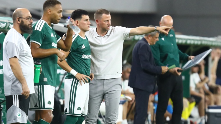 &Nu;ί&sigma;&tau;&rho;&omicron;&upsilon;&pi;: &laquo;Ό&tau;&alpha;&nu; &epsilon;ί&sigma;&alpha;&iota; 2-0 &mu;&pi;&rho;&omicron;&sigma;&tau;ά &delta;&epsilon;&nu; &pi;&rho;έ&pi;&epsilon;&iota; &nu;&alpha; &tau;&omicron; &pi;&epsilon;&tau;ά&sigmaf;&raquo;