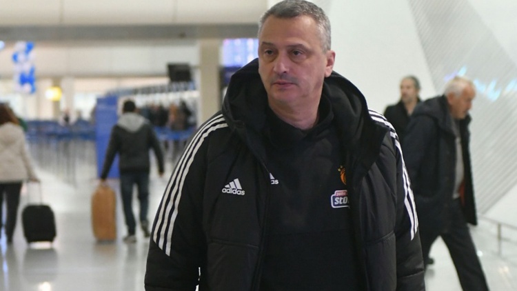 &Rho;ά&nu;&tau;&omicron;&nu;&iota;&tau;&sigmaf;: &laquo;&Pi;ά&mu;&epsilon; &sigma;&tau;&eta; &Mu;&alpha;&delta;&rho;ί&tau;&eta; &gamma;&iota;&alpha; &nu;&alpha; &tau;&alpha; &delta;ώ&sigma;&omicron;&upsilon;&mu;&epsilon; ό&lambda;&alpha;&raquo;