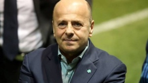&laquo;&Gamma;&iota;&alpha;&tau;ί &delta;&epsilon;&nu; έ&delta;&omega;&sigma;&epsilon; &pi;&rho;&iota;&nu; &lambda;ί&gamma;&omicron;&upsilon;&sigmaf; &mu;ή&nu;&epsilon;&sigmaf; &tau;&iota;&sigmaf; 500.000 &epsilon;&upsilon;&rho;ώ &sigma;&tau;&omicron; &Beta;έ&mu;&epsilon;&rho;&raquo;