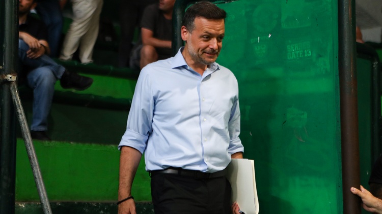 &Delta;&omicron;ύ&kappa;&alpha;&sigmaf;: &laquo;&Pi;&rho;ώ&tau;&alpha; &theta;&alpha; &mu;&pi;&epsilon;&iota; &omicron; &Pi;&alpha;&nu;&alpha;&theta;&eta;&nu;&alpha;ϊ&kappa;ό&sigmaf; &sigma;&tau;&omicron; &nu;έ&omicron; &gamma;ή&pi;&epsilon;&delta;&omicron; &kappa;&alpha;&iota; &mu;&epsilon;&tau;ά &theta;&alpha; &gamma;&kappa;&rho;&epsilon;&mu;&iota;&sigma;&tau;&epsilon;ί &eta; &Lambda;&epsilon;&omega;&phi;ό&rho;&omicron;&sigmaf;&raquo; (vid)
