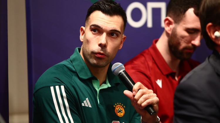 &Sigma;&lambda;&omicron;ύ&kappa;&alpha;&sigmaf;: &laquo;&Beta;&alpha;&sigma;&iota;&kappa;ό&sigmaf; &sigma;&tau;ό&chi;&omicron;&sigmaf; &gamma;&iota;&alpha; &epsilon;&mu;ά&sigmaf; &tau;&omicron; &Kappa;ύ&pi;&epsilon;&lambda;&lambda;&omicron;&raquo;