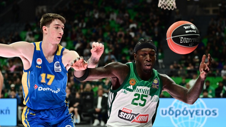 &Pi;&alpha;&nu;&alpha;&theta;&eta;&nu;&alpha;ϊ&kappa;ό&sigmaf;-&Pi;&epsilon;&rho;&iota;&sigma;&tau;έ&rho;&iota;: &Pi;&rho;&epsilon;&mu;&iota;έ&rho;&alpha; &sigma;&tau;&alpha; Playoffs &gamma;&iota;&alpha; &tau;&omicron; &laquo;&tau;&rho;&iota;&phi;ύ&lambda;&lambda;&iota;&raquo; &alpha;&pi;ό &tau;&omicron; &kappa;&alpha;&tau;ά&mu;&epsilon;&sigma;&tau;&omicron; &Omicron;&Alpha;&Kappa;&Alpha;