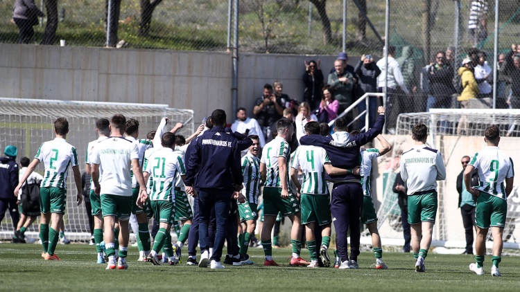 &Kappa;19: &Pi;&rho;&omega;&tau;&alpha;&theta;&lambda;&eta;&tau;ή&sigmaf; &kappa;&alpha;&iota; &epsilon;&pi;ί&sigma;&eta;&mu;&alpha; &omicron; &Pi;&alpha;&nu;&alpha;&theta;&eta;&nu;&alpha;ϊ&kappa;ό&sigmaf; (pic)
