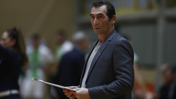 &Alpha;&nu;&delta;&rho;&epsilon;ό&pi;&omicron;&upsilon;&lambda;&omicron;&sigmaf;: &laquo;&Theta;&alpha; &mu;&pi;&omicron;&rho;&omicron;ύ&sigma;&epsilon; &nu;&alpha; έ&rho;&theta;&epsilon;&iota; &mu;ί&alpha; &kappa;&alpha;&theta;&alpha;&rho;ή &nu;ί&kappa;&eta;, &alpha;&lambda;&lambda;ά &epsilon;ί&mu;&alpha;&iota; &epsilon;&upsilon;&chi;&alpha;&rho;&iota;&sigma;&tau;&eta;&mu;έ&nu;&omicron;&sigmaf;&raquo;
