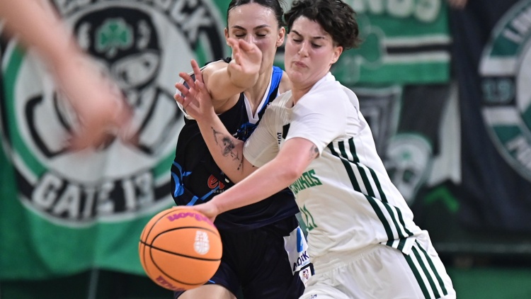 &Alpha;1 &Gamma;&upsilon;&nu;&alpha;&iota;&kappa;ώ&nu;: MVP &tau;&eta;&sigmaf; 3&eta;&sigmaf; &alpha;&gamma;&omega;&nu;&iota;&sigma;&tau;&iota;&kappa;ή&sigmaf; &eta; &Iota;&omega;ά&nu;&nu;&alpha; &Kappa;&rho;&iota;&mu;ί&lambda;&eta;