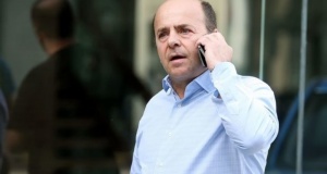 &Pi;&lambda;ή&rho;&omega;&sigma;&epsilon; έ&nu;&alpha; &mu;έ&rho;&omicron;&sigmaf; &omicron; &Alpha;&lambda;&alpha;&phi;&omicron;ύ&zeta;&omicron;&sigmaf; &kappa;&alpha;&iota; &pi;&epsilon;&rho;&iota;&mu;έ&nu;&epsilon;&iota; &Pi;&iota;&epsilon;&mu;&pi;&omicron;&nu;&gamma;&kappa;&sigma;ά&nu;&tau;