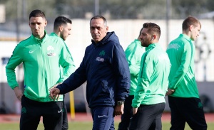 &Mu;&epsilon; 3-4-3 &kappa;&alpha;&iota; &Omicron;&iota;&kappa;&omicron;&nu;ό&mu;&omicron;&upsilon; &alpha;&nu;&tau;ί &Mu;&alpha;&upsilon;&rho;&omicron;&mu;&mu;ά&tau;&eta; &omicron; &Pi;&alpha;&nu;&alpha;&theta;&eta;&nu;&alpha;ϊ&kappa;ό&sigmaf;