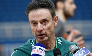 &Sigma;ύ&nu;&theta;&eta;&mu;&alpha; &nu;ί&kappa;&eta;&sigmaf; &mu;&epsilon; &delta;&eta;&lambda;ώ&sigma;&epsilon;&iota;&sigmaf; &kappa;&alpha;&iota; &alpha;&nu;ά&rho;&tau;&eta;&sigma;&eta; &alpha;&pi;ό &tau;&omicron;&nu; &Pi;&iota;&tau;ί&nu;&omicron; (pic)