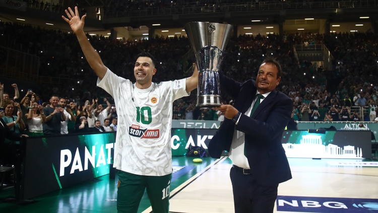 &Alpha;&pi;ό&lambda;&upsilon;&tau;&eta; &alpha;&pi;&omicron;&theta;έ&omega;&sigma;&eta; &gamma;&iota;&alpha; &tau;&omicron;&nu; &pi;&rho;&omega;&tau;&alpha;&theta;&lambda;&eta;&tau;ή &Epsilon;&upsilon;&rho;ώ&pi;&eta;&sigmaf;, &Pi;&alpha;&nu;&alpha;&theta;&eta;&nu;&alpha;ϊ&kappa;ό &sigma;&tau;&omicron; &Omicron;&Alpha;&Kappa;&Alpha; (vid)