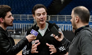&Pi;&iota;&tau;ί&nu;&omicron;: &laquo;&Alpha;&pi;ό&phi;&alpha;&sigma;&eta; &pi;&alpha;&rho;&omega;&delta;ί&alpha; &pi;&omicron;&upsilon; &delta;&epsilon;&nu; έ&chi;&omega; &xi;&alpha;&nu;&alpha;&delta;&epsilon;ί&raquo;