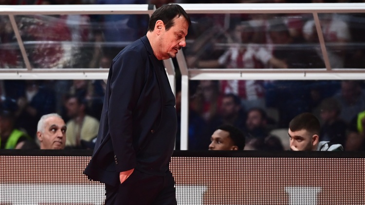 Ά&tau;&alpha;&mu;&alpha;&nu;: &laquo;&Chi;ά&sigma;&alpha;&mu;&epsilon; &tau;&omicron; &pi;&alpha;&iota;&chi;&nu;ί&delta;&iota; &sigma;&tau;&omicron; &pi;&rho;ώ&tau;&omicron; &eta;&mu;ί&chi;&rho;&omicron;&nu;&omicron; - &Pi;&iota;&sigma;&tau;&epsilon;ύ&omicron;&upsilon;&mu;&epsilon; &pi;&omega;&sigmaf; &theta;&alpha; &mu;&pi;&omicron;ύ&mu;&epsilon; &sigma;&tau;&alpha; playoffs &kappa;&alpha;&iota; &sigma;&tau;&omicron; Final 4&raquo;