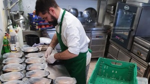 H ECA &alpha;&nu;&alpha;&phi;έ&rho;&theta;&eta;&kappa;&epsilon; &sigma;&tau;&eta;&nu; &kappa;&omicron;&iota;&nu;&omega;&nu;&iota;&kappa;ή &pi;&rho;&omicron;&sigma;&phi;&omicron;&rho;ά &tau;&omicron;&upsilon; &Pi;&alpha;&nu;&alpha;&theta;&eta;&nu;&alpha;ϊ&kappa;&omicron;ύ