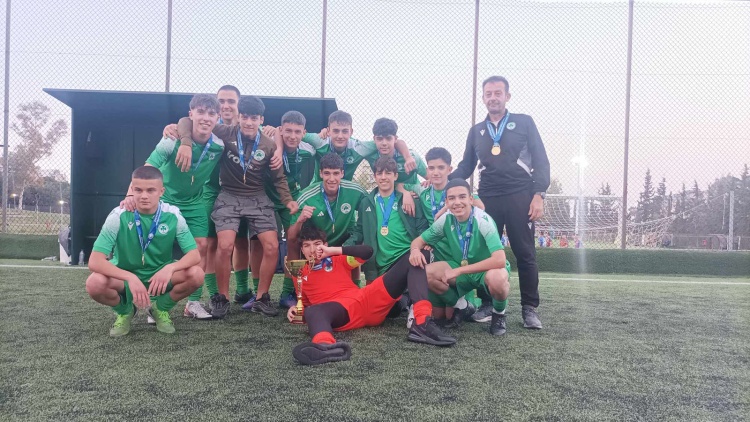 &Eta; &omicron;&mu;ά&delta;&alpha; &Kappa;16 futsal &tau;&omicron;&upsilon; &Pi;&alpha;&nu;&alpha;&theta;&eta;&nu;&alpha;ϊ&kappa;&omicron;ύ έ&phi;&epsilon;&rho;&epsilon; &tau;&omicron;&nu; 1.731&omicron; &tau;ί&tau;&lambda;&omicron;