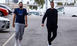 &Chi;&omega;&rho;ί&sigmaf; &Pi;&alpha;&pi;&alpha;&gamma;&iota;ά&nu;&nu;&eta; &kappa;&alpha;&iota; &Beta;&omicron;&upsilon;&gamma;&iota;&omicron;ύ&kappa;&alpha; &mu;&epsilon; &Lambda;ά&rho;&iota;&sigma;&alpha;