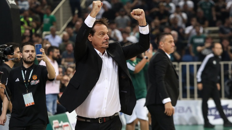 &Alpha;&tau;&alpha;&mu;ά&nu;: &laquo;&Nu;&alpha; &delta;&iota;&alpha;&tau;&eta;&rho;ή&sigma;&omicron;&upsilon;&mu;&epsilon; &tau;&omicron;&nu; &Pi;&alpha;&nu;&alpha;&theta;&eta;&nu;&alpha;ϊ&kappa;ό &sigma;&tau;&omicron; &kappa;&omicron;&rho;&upsilon;&phi;&alpha;ί&omicron; &epsilon;&pi;ί&pi;&epsilon;&delta;&omicron;&raquo; (vid)