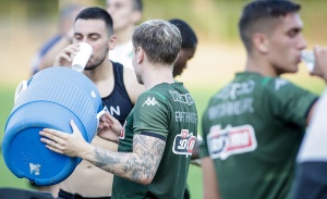 &Mu;&epsilon; &kappa;&alpha;ύ&sigma;&omega;&nu;&alpha; &kappa;&alpha;&iota; &phi;&upsilon;&sigma;&iota;&kappa;ή &kappa;&alpha;&tau;ά&sigma;&tau;&alpha;&sigma;&eta; &eta; &pi;&rho;&omicron;&pi;ό&nu;&eta;&sigma;&eta;
