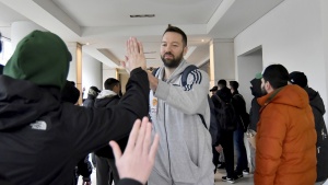 &Beta;&omicron;&upsilon;&gamma;&iota;&omicron;ύ&kappa;&alpha;&sigmaf;: &laquo;&Theta;&alpha; &kappa;&upsilon;&nu;&eta;&gamma;ή&sigma;&omicron;&upsilon;&mu;&epsilon; &tau;&iota;&sigmaf; &pi;&iota;&theta;&alpha;&nu;ό&tau;&eta;&tau;έ&sigmaf; &mu;&alpha;&sigmaf;&raquo;
