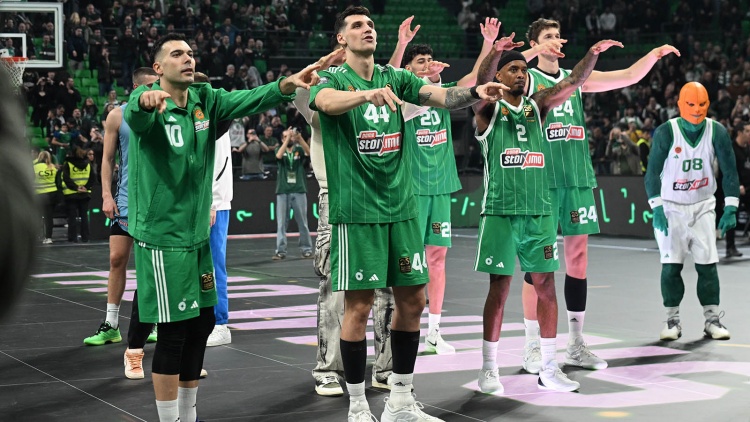 &Delta;ί&chi;&omega;&sigmaf; &epsilon;&kappa;&pi;&lambda;ή&xi;&epsilon;&iota;&sigmaf; &eta; 12ά&delta;&alpha; &tau;&omicron;&upsilon; &Pi;&alpha;&nu;&alpha;&theta;&eta;&nu;&alpha;ϊ&kappa;&omicron;ύ &kappa;ό&nu;&tau;&rho;&alpha; &sigma;&tau;&omicron;&nu; &Epsilon;&rho;. &Alpha;&sigma;&tau;έ&rho;&alpha;
