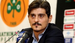 &Sigma;&tau;&omicron; CAS &gamma;&iota;&alpha; &tau;&eta; &delta;&iota;&kappa;&alpha;ί&omega;&sigma;ή &tau;&omicron;&upsilon; &omicron; &Gamma;&iota;&alpha;&nu;&nu;&alpha;&kappa;ό&pi;&omicron;&upsilon;&lambda;&omicron;&sigmaf;