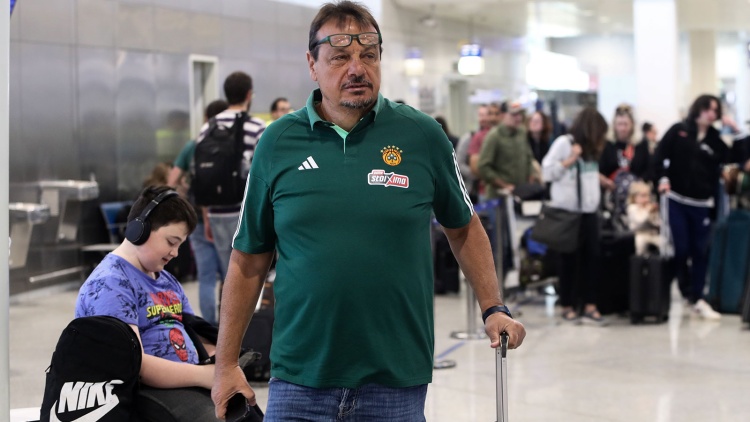 &Alpha;&tau;&alpha;&mu;ά&nu;: &laquo;&Gamma;&iota;&alpha; &epsilon;&mu;έ&nu;&alpha; &rho;&epsilon;&kappa;ό&rho; &epsilon;ί&nu;&alpha;&iota; &nu;&alpha; &pi;&alpha;ί&zeta;&epsilon;&iota;&sigmaf; &sigma;&tau;&omicron; Final Four &kappa;&alpha;&iota; &nu;&alpha; &kappa;&epsilon;&rho;&delta;ί&zeta;&epsilon;&iota;&sigmaf; &tau;&omicron;&nu; &tau;ί&tau;&lambda;&omicron;&raquo;