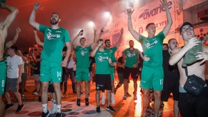 &Tau;&omicron; &gamma;&lambda;έ&nu;&tau;&iota; &tau;&omega;&nu; &pi;&rho;&omega;&tau;&alpha;&theta;&lambda;&eta;&tau;ώ&nu; &sigma;&tau;&eta; &Lambda;&epsilon;&omega;&phi;ό&rho;&omicron; (pics)