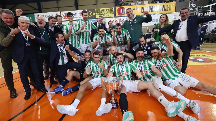 &Tau;&alpha; highlights &tau;&eta;&sigmaf; &kappa;&alpha;&tau;ά&kappa;&tau;&eta;&sigma;&eta;&sigmaf; &tau;&omicron;&upsilon; Super Cup &alpha;&pi;ό &tau;&omicron;&nu; &Pi;&alpha;&nu;&alpha;&theta;&eta;&nu;&alpha;ϊ&kappa;ό (vid)