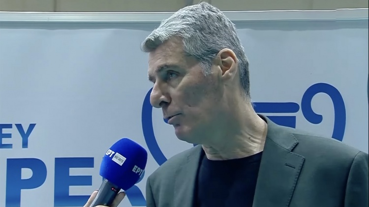 &Kappa;&alpha;&rho;&alpha;&mu;&alpha;&rho;&omicron;ύ&delta;&eta;&sigmaf;: &laquo;&Epsilon;ί&chi;&alpha;&mu;&epsilon; &pi;&omicron;&lambda;&lambda;ά &kappa;&epsilon;&nu;ά &sigma;&tau;&eta;&nu; &upsilon;&pi;&omicron;&delta;&omicron;&chi;ή &mu;&epsilon;&tau;ά &tau;&omicron; 2-0&raquo; (vid)