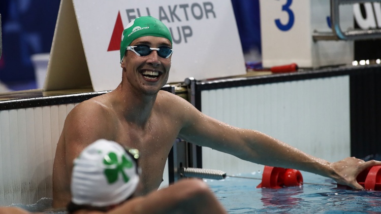 &Tau;&rho;ί&tau;&omicron;&sigmaf; &sigma;&tau;&omicron; &pi;&rho;&omega;&tau;ά&theta;&lambda;&eta;&mu;&alpha; &alpha;&lambda;&lambda;ά &mu;&epsilon; &Pi;&alpha;&nu;&epsilon;&lambda;&lambda;ή&nu;&iota;&omicron; &rho;&epsilon;&kappa;ό&rho; &omicron; &Pi;&alpha;&nu;&alpha;&theta;&eta;&nu;&alpha;ϊ&kappa;ό&sigmaf;!
