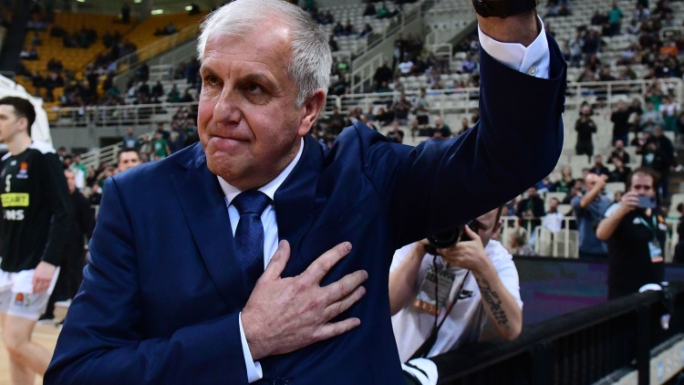 &Omicron; &Omicron;&mu;&pi;&rho;ά&nu;&tau;&omicron;&beta;&iota;&tau;&sigmaf; &sigma;&tau;&eta;&nu; &kappa;&omicron;&rho;&upsilon;&phi;ή &tau;&omega;&nu; Green Legends &pi;&rho;&omicron;&pi;&omicron;&nu;&eta;&tau;ώ&nu; &tau;&omicron;&upsilon; &Pi;&alpha;&nu;&alpha;&theta;&eta;&nu;&alpha;ϊ&kappa;&omicron;ύ