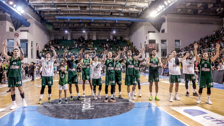 &Chi;&omega;&rho;ί&sigmaf; &tau;&rho;&epsilon;&iota;&sigmaf; &sigma;&tau;&eta;&nu; &Pi;ό&lambda;&eta; &eta; &alpha;&pi;&omicron;&sigma;&tau;&omicron;&lambda;ή &tau;&omicron;&upsilon; &Pi;&alpha;&nu;&alpha;&theta;&eta;&nu;&alpha;ϊ&kappa;&omicron;ύ &gamma;&iota;&alpha; &tau;&alpha; &tau;&epsilon;&lambda;&epsilon;&upsilon;&tau;&alpha;ί&alpha; &phi;&iota;&lambda;&iota;&kappa;ά