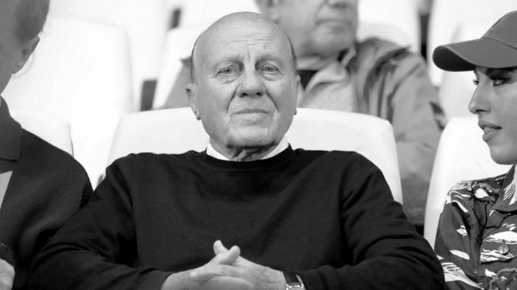 &Theta;&rho;ή&nu;&omicron;&sigmaf;: &laquo;Έ&phi;&upsilon;&gamma;&epsilon;&raquo; &omicron; &mu;&epsilon;&gamma;ά&lambda;&omicron;&sigmaf; &Mu;ί&mu;&eta;&sigmaf; &Delta;&omicron;&mu;ά&zeta;&omicron;&sigmaf;