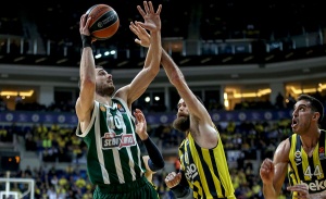 &laquo;&Pi;&rho;ά&sigma;&iota;&nu;&eta;&raquo; &kappa;&alpha;&tau;ά&rho;&rho;&epsilon;&upsilon;&sigma;&eta; &sigma;&tau;&eta;&nu; &Pi;ό&lambda;&eta; (vid)