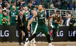 &Kappa;&epsilon;&rho;&delta;ί&zeta;&epsilon;&iota; &kappa;&alpha;&iota; &pi;&alpha;&rho;&alpha;&mu;έ&nu;&epsilon;&iota; &pi;&rho;ώ&tau;&omicron;&sigmaf;
