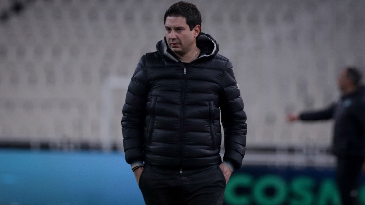 Kicker: &laquo;&Omicron; &Pi;&alpha;&nu;&alpha;&theta;&eta;&nu;&alpha;ϊ&kappa;ό&sigmaf; &epsilon;&nu;&delta;&iota;&alpha;&phi;έ&rho;&epsilon;&tau;&alpha;&iota; &gamma;&iota;&alpha; &tau;&omicron;&nu; &Gamma;&iota;&alpha;&nu;&nu;ί&kappa;&eta;&raquo;