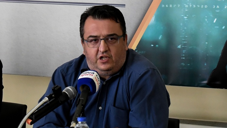 &Eta; &sigma;&upsilon;&gamma;&kappa;&iota;&nu;&eta;&tau;&iota;&kappa;ή &phi;&omega;&tau;&omicron;&gamma;&rho;&alpha;&phi;ί&alpha; &tau;&omicron;&upsilon; &Tau;ά&kappa;&eta; &Tau;&rho;&iota;&alpha;&nu;&tau;ό&pi;&omicron;&upsilon;&lambda;&omicron;&upsilon; (pic)