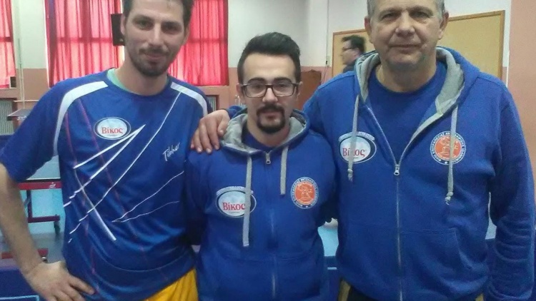 &Alpha;&nu;&alpha;&nu;έ&omega;&sigma;&epsilon; &mu;&epsilon; &tau;&omicron; &laquo;&tau;&rho;&iota;&phi;ύ&lambda;&lambda;&iota;&raquo; &omicron; &Chi;&alpha;&rho;&alpha;&kappa;&lambda;&iota;ά&sigmaf;
