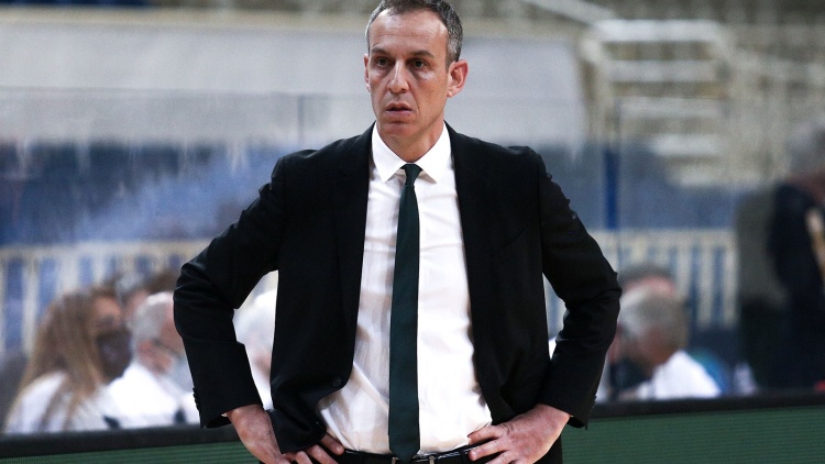 &Kappa;ά&tau;&alpha;&sigmaf;: &laquo;&Pi;&rho;έ&pi;&epsilon;&iota; &nu;&alpha; &delta;&omicron;&upsilon;&lambda;έ&psi;&omicron;&upsilon;&mu;&epsilon; &sigma;&tau;&eta;&nu; ά&mu;&upsilon;&nu;&alpha;&raquo;
