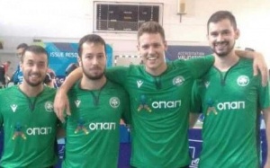 &Sigma;&upsilon;&nu;έ&chi;&iota;&sigma;&alpha;&nu; &mu;&epsilon; &nu;ί&kappa;&epsilon;&sigmaf; ά&nu;&delta;&rho;&epsilon;&sigmaf; &kappa;&alpha;&iota; &gamma;&upsilon;&nu;&alpha;ί&kappa;&epsilon;&sigmaf;