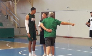 &Alpha;&nu;&omicron;&iota;&chi;&tau;ή &pi;&rho;&omicron;&pi;ό&nu;&eta;&sigma;&eta; &gamma;&iota;&alpha; &tau;&omicron;&upsilon;&sigmaf; &phi;&iota;&lambda;ά&theta;&lambda;&omicron;&upsilon;&sigmaf; &sigma;&tau;&eta;&nu; &Pi;&omicron;&rho;&tau;&alpha;&rho;&iota;ά (vid)