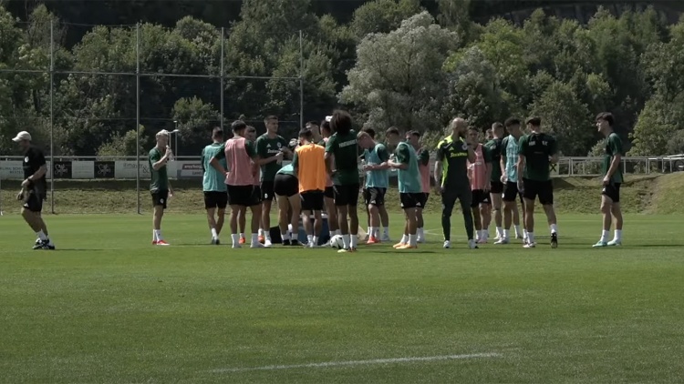 &Pi;ί&epsilon;&sigma;&eta; &kappa;&alpha;&iota; 4-2-3-1 (vid)