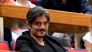 &Gamma;&iota;&alpha;&nu;&nu;&alpha;&kappa;ό&pi;&omicron;&upsilon;&lambda;&omicron;&sigmaf;: &laquo;&Mu;&pi;ά&sigma;&kappa;&epsilon;&tau; &upsilon;&gamma;&epsilon;&iota;ώ&nu; &delta;&upsilon;&nu;ά&mu;&epsilon;&omega;&nu; ό&chi;&iota; &omicron;&rho;&gamma;&alpha;&nu;&omega;&mu;έ&nu;&omega;&nu; &delta;&omicron;&lambda;&omicron;&phi;ό&nu;&omega;&nu;&raquo;