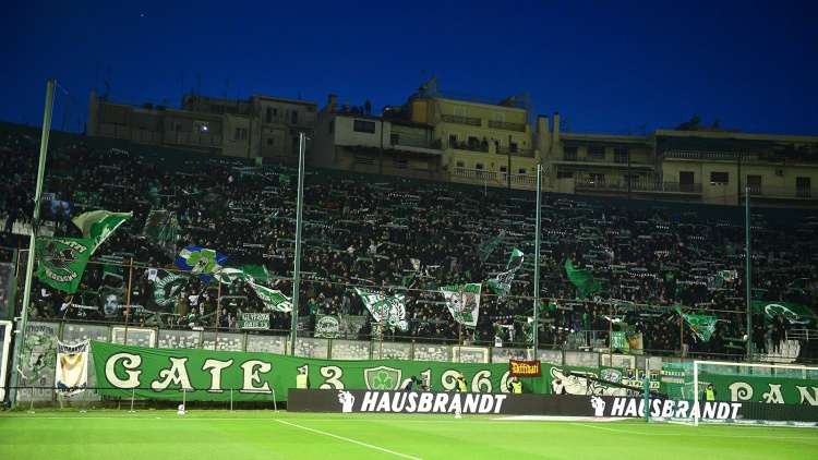 &Epsilon;&iota;&sigma;&iota;&tau;ή&rho;&iota;&alpha; &mu;&epsilon; 5 &epsilon;&upsilon;&rho;ώ &gamma;&iota;&alpha; &tau;&omicron; &Pi;&alpha;&nu;&alpha;&theta;&eta;&nu;&alpha;ϊ&kappa;ό&sigmaf;-&Gamma;&kappa;&rho;&alpha;&sigma;&chi;ό&pi;&epsilon;&rho;