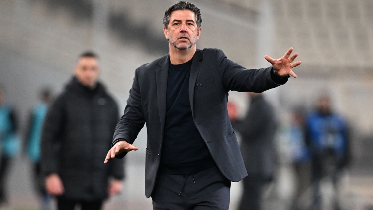 &Rho;&omicron;&upsilon;ί &Beta;&iota;&tau;ό&rho;&iota;&alpha;: &laquo;&Theta;&alpha; &chi;&rho;&epsilon;&iota;&alpha;&sigma;&tau;&omicron;ύ&mu;&epsilon; &tau;&eta;&nu; &pi;&rho;&omicron;&sigma;&omega;&pi;&iota;&kappa;ό&tau;&eta;&tau;&alpha; &kappa;&alpha;&iota; &tau;&omicron;&nu; &chi;&alpha;&rho;&alpha;&kappa;&tau;ή&rho;&alpha; &tau;&omega;&nu; &pi;&alpha;&iota;&kappa;&tau;ώ&nu;&raquo;
