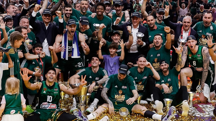 &Pi;&alpha;&nu;&alpha;&theta;&eta;&nu;&alpha;ϊ&kappa;ό&sigmaf; &Alpha;.&Omicron;.: &laquo;&Omicron; Panathinaikos &epsilon;&pi;έ&sigma;&tau;&rho;&epsilon;&psi;&epsilon; &sigma;&tau;&omicron; &theta;&rho;ό&nu;&omicron; &tau;&omicron;&upsilon;&raquo;