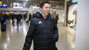 &Pi;&alpha;&sigma;&kappa;&omicron;&upsilon;ά&lambda;: &laquo;&Pi;&rho;έ&pi;&epsilon;&iota; &nu;&alpha; &tau;&alpha; &kappa;ά&nu;&omicron;&upsilon;&mu;&epsilon; ό&lambda;&alpha; &sigma;&omega;&sigma;&tau;ά&raquo;