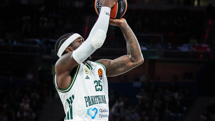 &Kappa;έ&nu;&tau;&rho;&iota;&kappa; &Nu;&alpha;&nu;: &Sigma;&tau;&eta;&nu; &kappa;&omicron;&rho;&upsilon;&phi;ή &tau;&omicron;&upsilon; Top-10 &tau;&eta;&sigmaf; Euroleague &mu;&epsilon; &tau;&omicron; buzzer-beater &sigma;&tau;&eta; &Beta;&iota;&tau;ό&rho;&iota;&alpha; (vid)