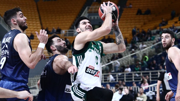 &Kappa;&alpha;&rho;&delta;ί&tau;&sigma;&alpha; - &Pi;&alpha;&nu;&alpha;&theta;&eta;&nu;&alpha;ϊ&kappa;ό&sigmaf;: &Gamma;&iota;&alpha; &tau;&eta; &nu;ί&kappa;&eta; &omicron;&iota; &laquo;&pi;&rho;ά&sigma;&iota;&nu;&omicron;&iota;&raquo; &mu;&epsilon; &tau;&omicron; &mu;&upsilon;&alpha;&lambda;ό &sigma;&tau;&omicron; &nu;&tau;έ&rho;&mu;&pi;&iota;