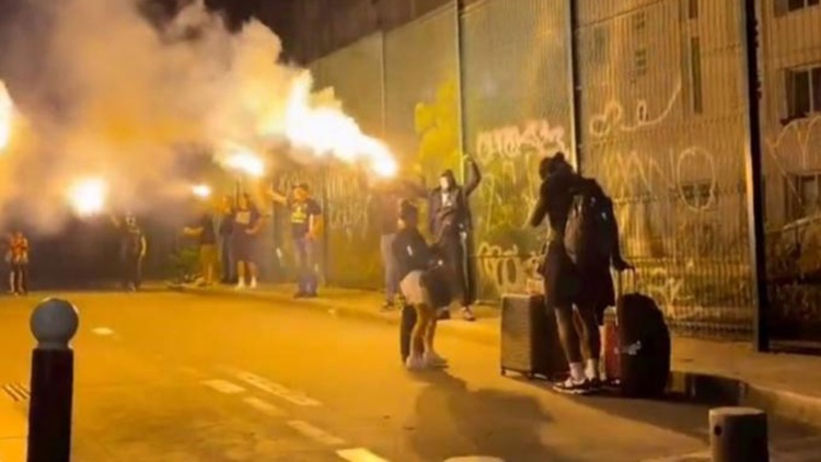 &Alpha;&pi;&omicron;&chi;ώ&rho;&eta;&sigma;&epsilon; &alpha;&pi;ό &tau;&omicron; &Beta;&epsilon;&lambda;&iota;&gamma;&rho;ά&delta;&iota; &mu;έ&sigma;&alpha; &sigma;&epsilon; &alpha;&pi;&omicron;&theta;έ&omega;&sigma;&eta; &omicron; &Lambda;&epsilon;&sigma;ό&rho; (vid)