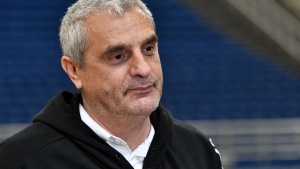&Pi;&epsilon;&delta;&omicron;&upsilon;&lambda;ά&kappa;&eta;&sigmaf;: &laquo;&Tau;&omicron; &mu;ό&nu;&omicron; &phi;ά&rho;&mu;&alpha;&kappa;&omicron; &epsilon;ί&nu;&alpha;&iota; &nu;&alpha; &nu;&iota;&kappa;ά&sigmaf;&raquo;